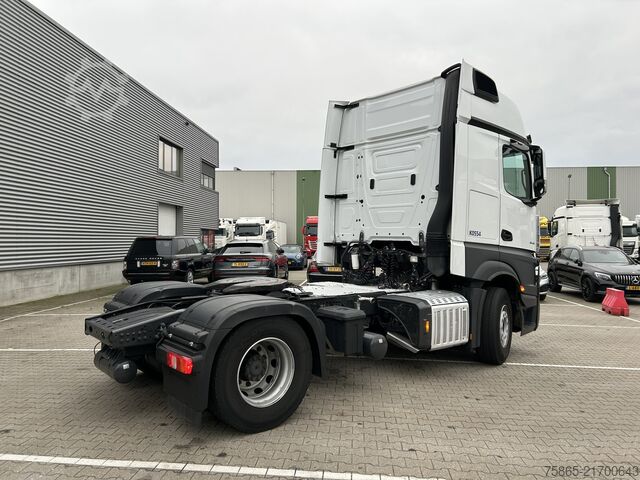 Standard tractor Mercedes-Benz Actros 1845 Gigaspace / Tacho V2 / Blower - PTO...