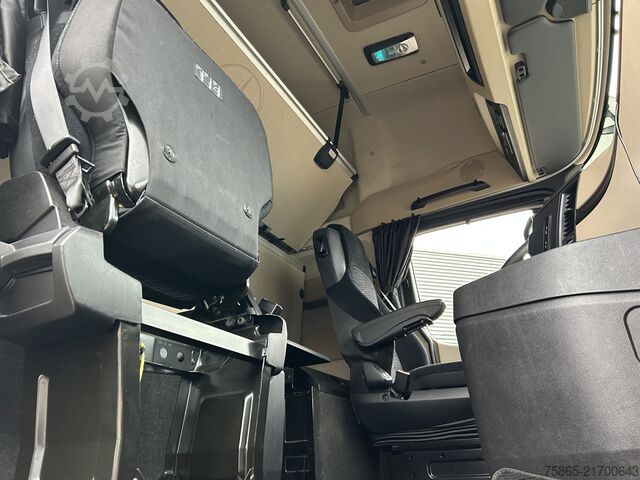 Standard tractor Mercedes-Benz Actros 1845 Gigaspace / Tacho V2 / Blower - PTO...