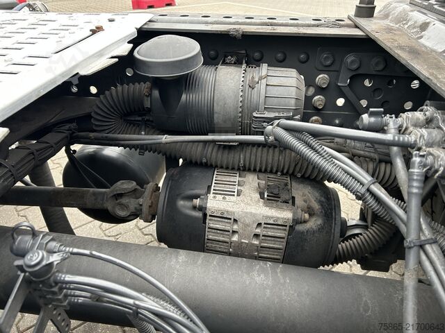Standard tractor Mercedes-Benz Actros 1845 Gigaspace / Tacho V2 / Blower - PTO...