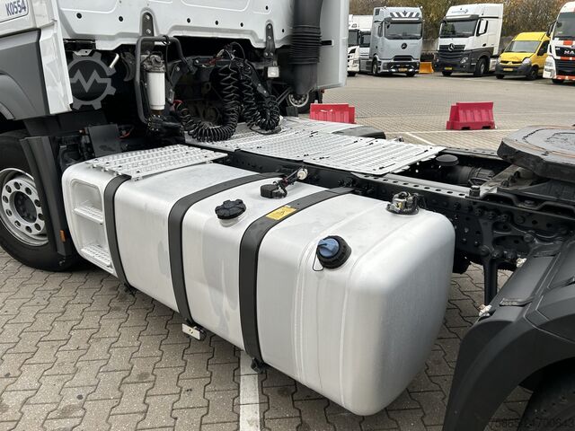 Standard tractor Mercedes-Benz Actros 1845 Gigaspace / Tacho V2 / Blower - PTO...