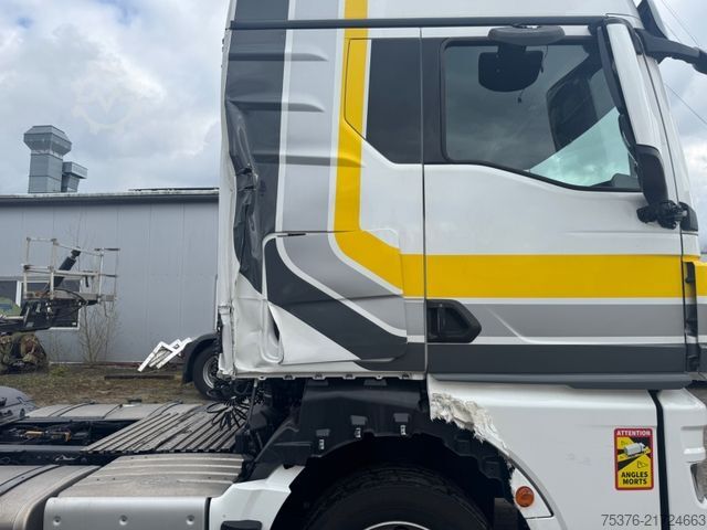 Volume tractor unit MAN TGX 18.480 Mega INTARDER