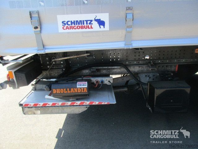 Auflieger mit Pritsche & Plane Schmitz Cargobull Curtainsider Standard Taillift