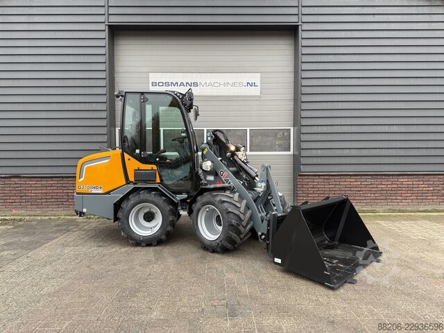 GIANT G2700 HD+ with cab mini loader NEW GIANT G2700 HD+ met cabine minishovel NIEUW