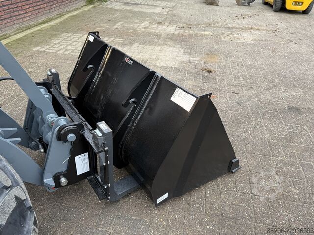 GIANT G2700 HD+ with cab mini loader NEW GIANT G2700 HD+ met cabine minishovel NIEUW