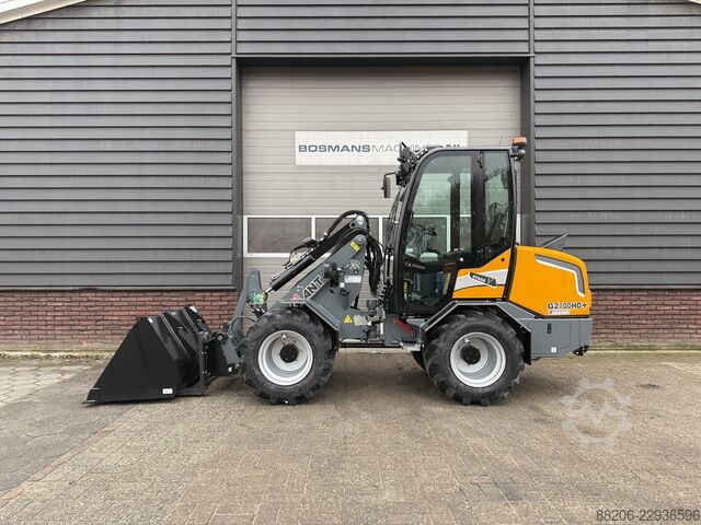 GIANT G2700 HD+ with cab mini loader NEW GIANT G2700 HD+ met cabine minishovel NIEUW
