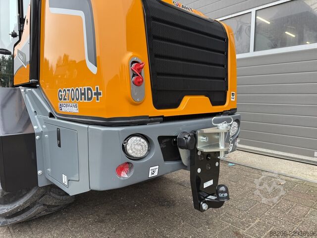 GIANT G2700 HD+ with cab mini loader NEW GIANT G2700 HD+ met cabine minishovel NIEUW