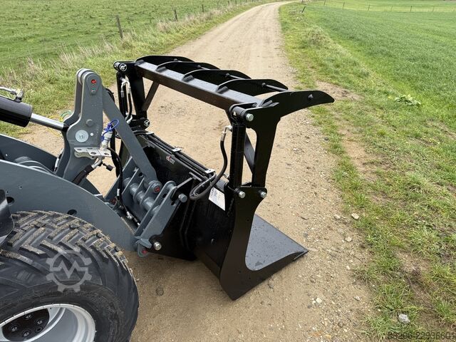 Giant Pelican Bucket Agri 140 cm GIANT Pelikaanbak Agri 140cm