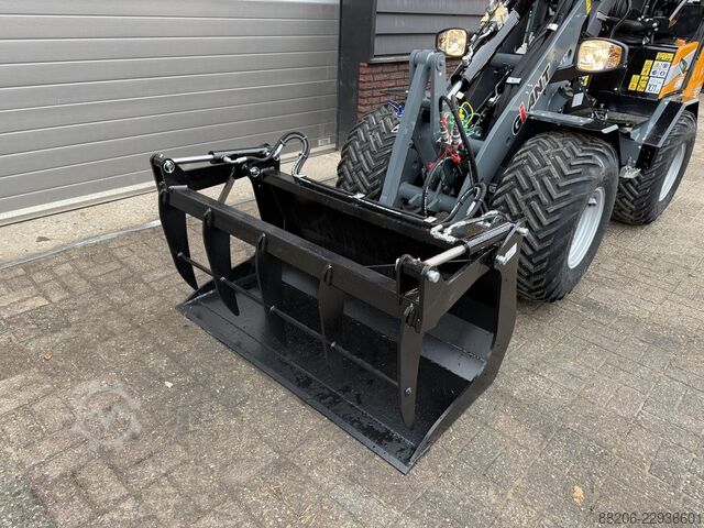 Giant Pelican Bucket Agri 140 cm GIANT Pelikaanbak Agri 140cm
