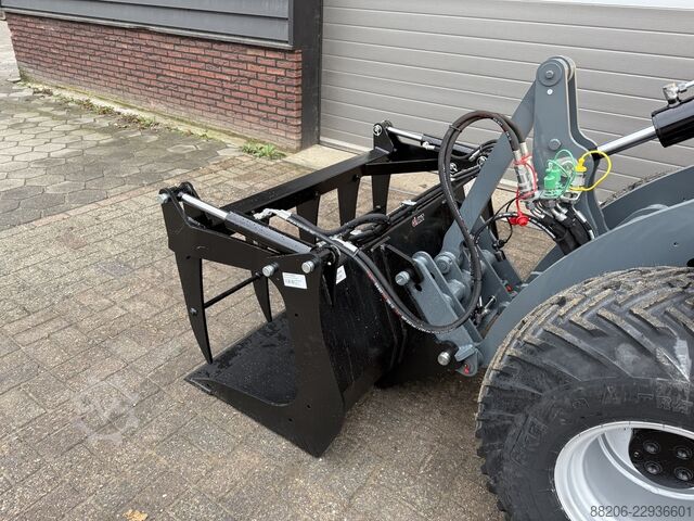 Giant Pelican Bucket Agri 140 cm GIANT Pelikaanbak Agri 140cm