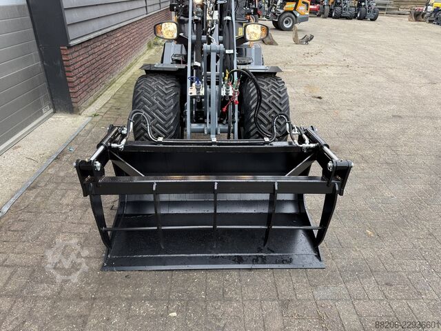 Giant Pelican Bucket Agri 140 cm GIANT Pelikaanbak Agri 140cm