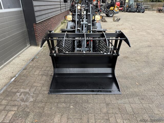 Giant Pelican Bucket Agri 140 cm GIANT Pelikaanbak Agri 140cm
