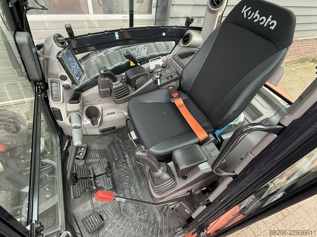 Kubota U56-5 mini excavator NEW incl. CW10 quick coupler + 3 buckets KUBOTA U56-5 minigraver NIEUW incl CW10 + 3 bakken
