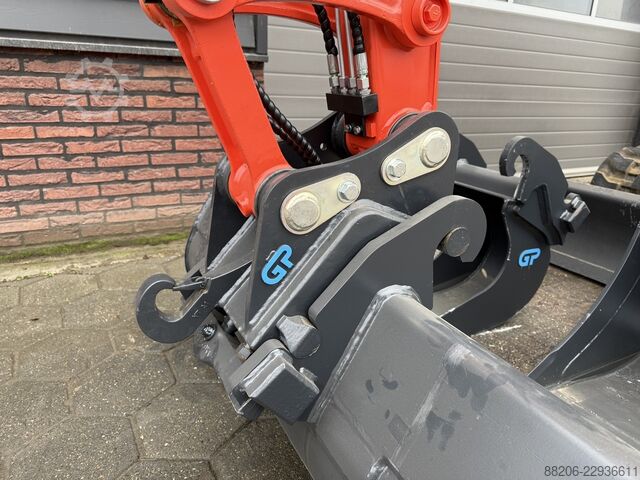 Kubota U56-5 mini excavator NEW incl. CW10 quick coupler + 3 buckets KUBOTA U56-5 minigraver NIEUW incl CW10 + 3 bakken