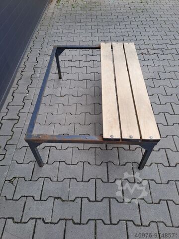 Spind Schrank Werkstattspind Stahlspind / 2.100x1.220x850mm (HxBxT) 3 Türen inkl. Gestell und Sitzbank