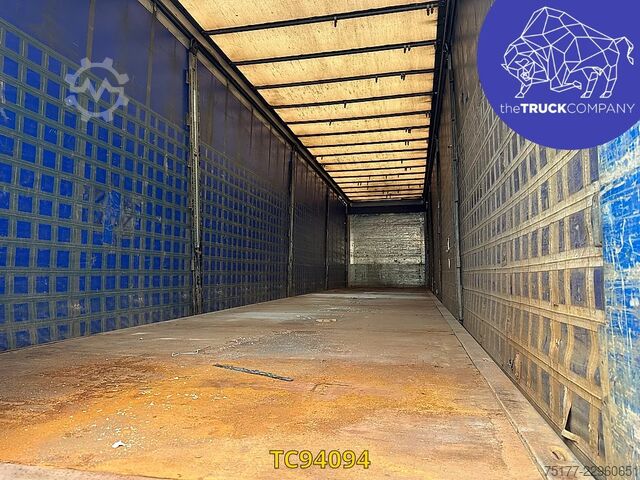 Sliding tarpaulins Schmitz Cargobull 