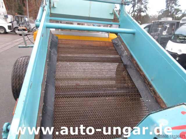 Municipal vehicle Kässbohrer BeachTech STR 2000 BeachCleaner