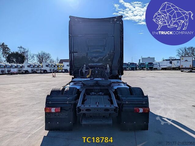 Standard-SZM Mercedes-Benz Actros 1948