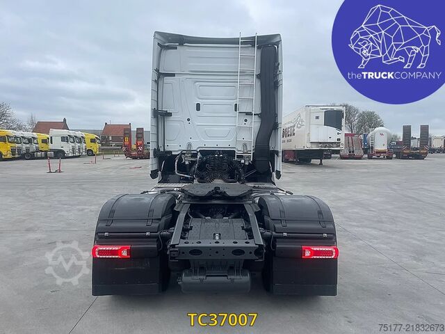 Standard-SZM Mercedes-Benz Actros L Pro Cabin 1845