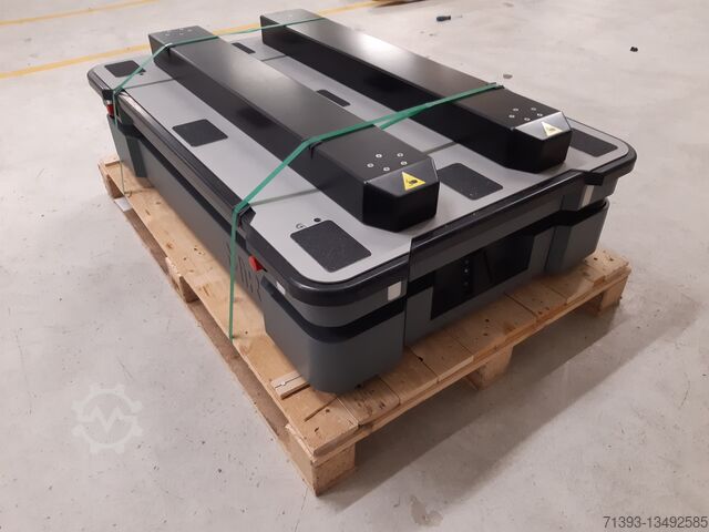 Industrial robot MiR MiR500 EU pallet lift