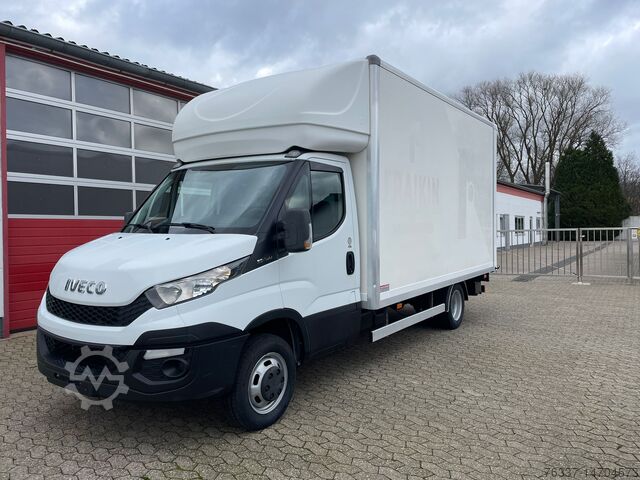 Transporter mit Koffer Iveco Daily 35C15 Koffer 4.2m Ladebordwand