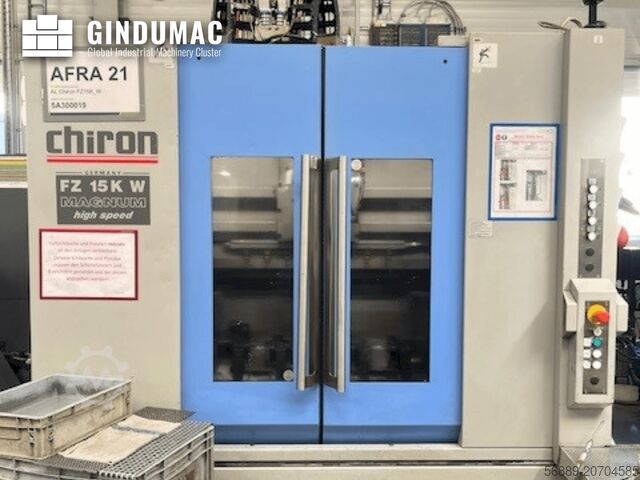 VERTIKALES BEARBEITUNGSZENTRUM CHIRON FZ 15 KWM HS