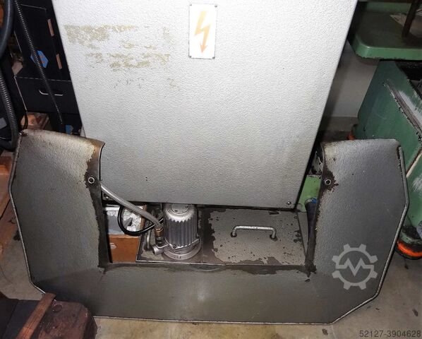 Universal milling machine Schaublin 22