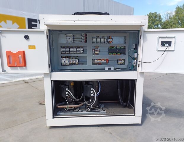 Klimagerät New Rooftop Air Conditioner EMICON RTTL 362 TR KC 102 kW 2019 yom