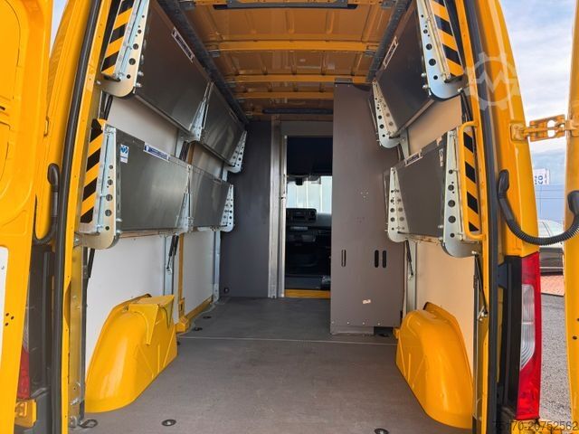 Kastenwagen hoch MERCEDES-BENZ eSprinter 312 DHL Regal KEP-Ausbau