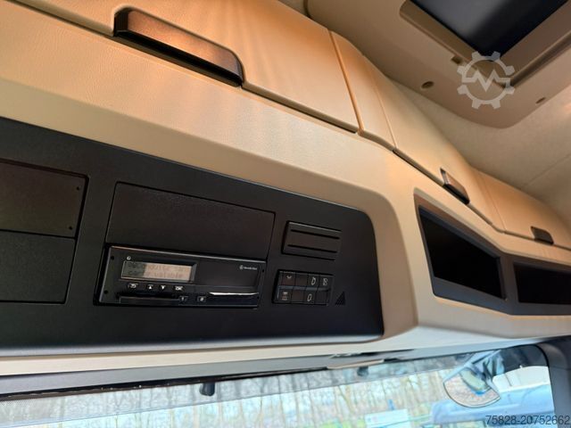 Flatbed truck with tarp MERCEDES-BENZ Actros 2545 / Retarder / Volumenzug