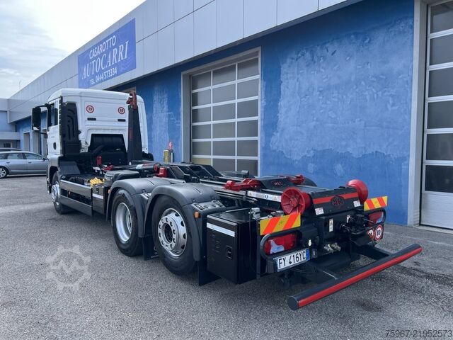 Roll-off tipper truck MAN TGS 26.470