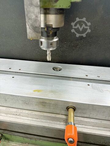 Universal-Fräsmaschine Panak FV-2