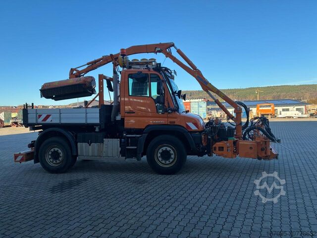 Sonstige Mercedes-Benz Unimog U 427 mit Mulag Kombinationmähwerk MKM 700