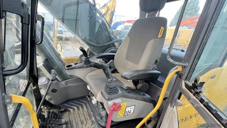 Raupenbagger Volvo EC 300 D L