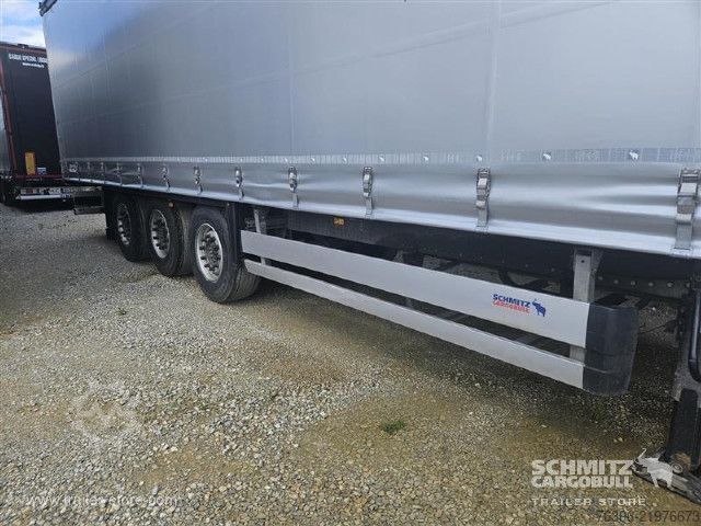 Open semitrailer with tarp Schmitz Cargobull Semitrailer Curtainsider Standard