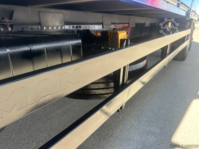 Flatbed truck MAN 18.340 TGM BL HMF 1030 K3 nbedienung