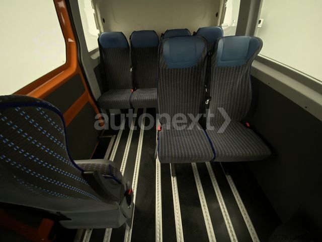Minibus VOLKSWAGEN Crafter 30 TDI *TOP ZUSTAND* 1.HAND+9-SITZE (082