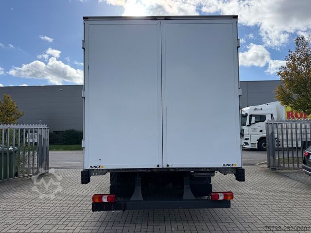 Transporter mit Koffer MERCEDES-BENZ Atego 818 L Koffer/Klima/Motorbremse/EURO6 E