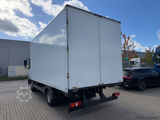 Transporter mit Koffer MERCEDES-BENZ Atego 818 L Koffer/Klima/Motorbremse/EURO6 E