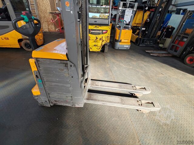 Hochhubwagen Jungheinrich EJD 120 2021y/ 2m/ 3703mh