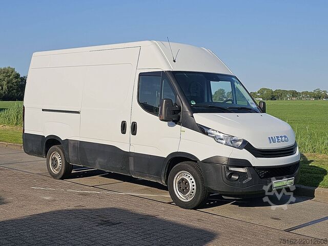 High-roof van IVECO DAILY