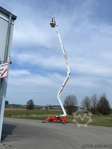 Gelenkteleskoparbeitsbühne EasyLift RA 21