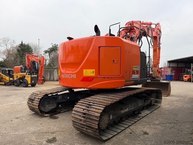 Raupenbagger Hitachi ZX 225 US LC-6