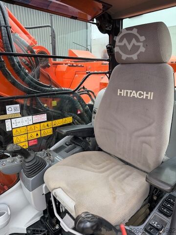 Raupenbagger Hitachi ZX 225 US LC-6