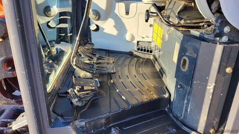 Crawler excavator Hitachi ZX65USB-5A CLR