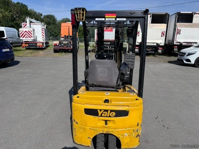 Schmalgangstapler YALE Elektrostapler  ERP 16VT Lasthöhe4900 mm