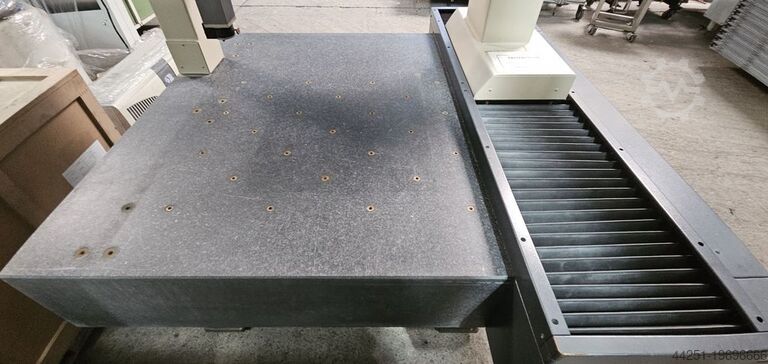 Coordinate measuring machine Mitutoyo BN706