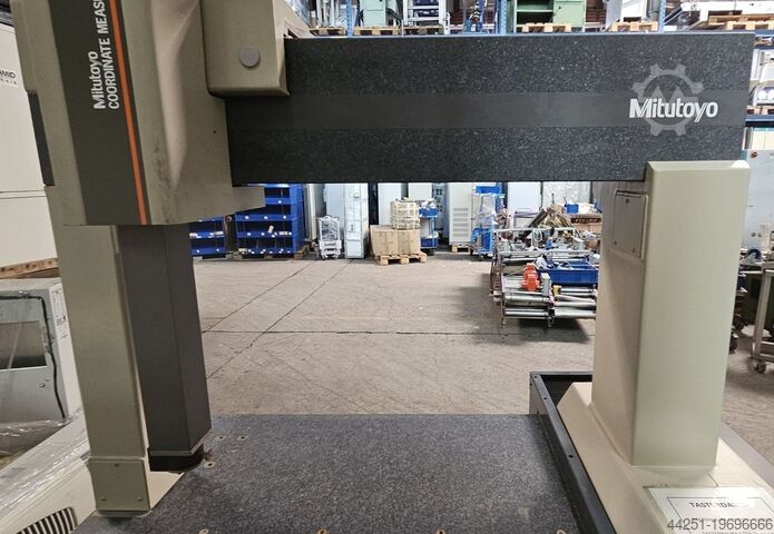Coordinate measuring machine Mitutoyo BN706