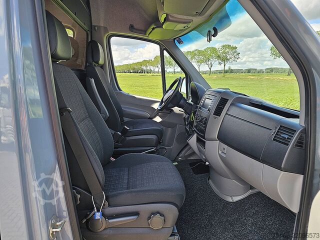 Suitcase MERCEDES-BENZ SPRINTER 319 V6 3.0L ac aut EURO6