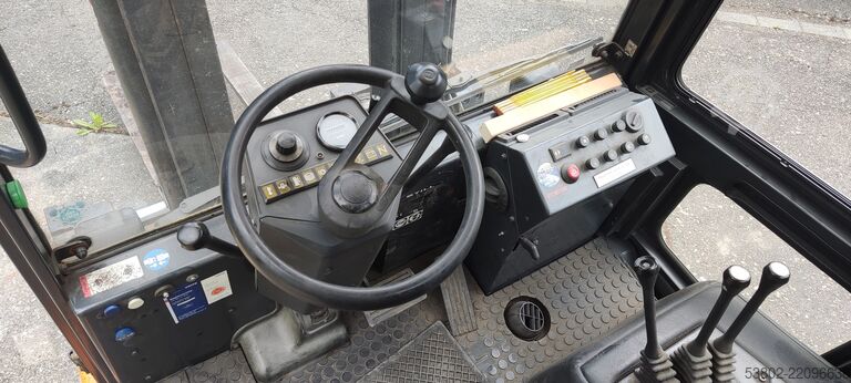 4t front forklift, 2778 operating hours. Still R70-40