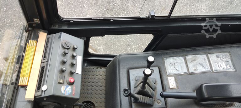 4t front forklift, 2778 operating hours. Still R70-40